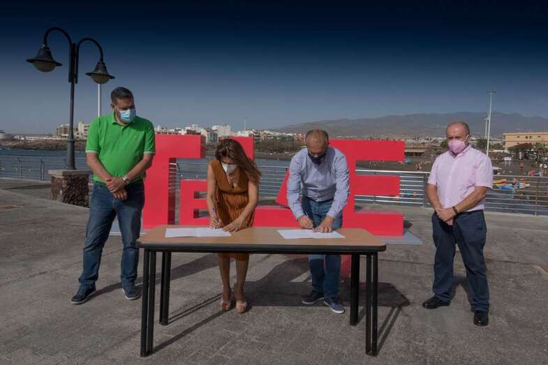 La firma del convenio tuvo lugar en el muelle de Melenara/TA.
